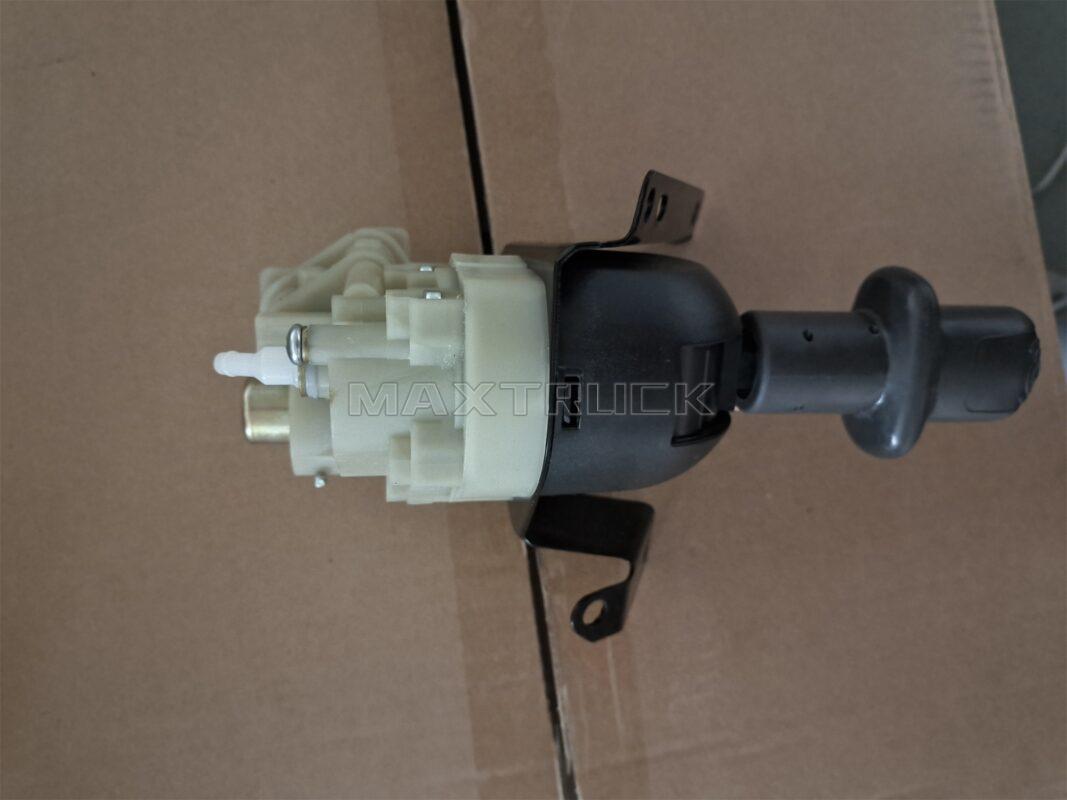 Hand Brake Valve,DAF,1524321,Volvo,20367533,WABCO,9617242040