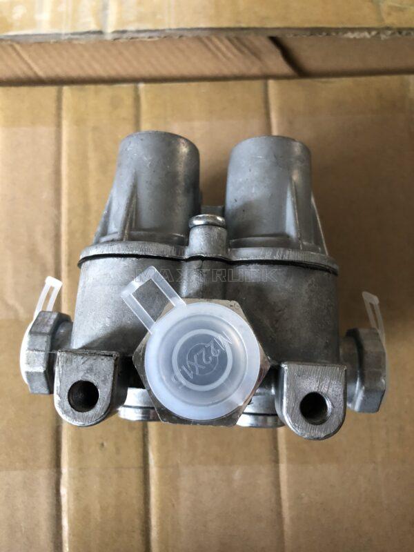 4-circuit-protection Valve,Iveco,02516965,04458151,04458506,04462569